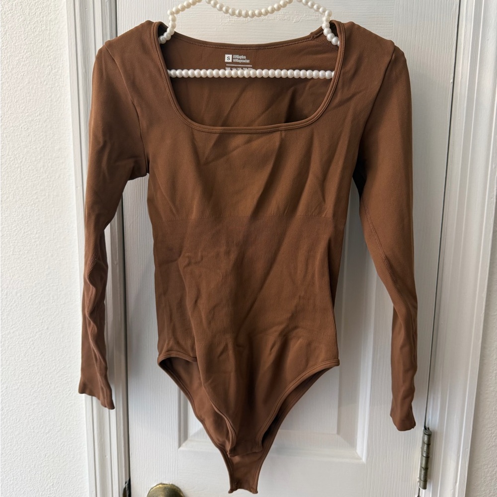 Scoop Neck Long Sleeve Bodysuit in Chocolate Brown